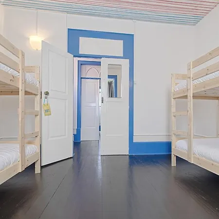 Konukevi Ponto De Abrigo Aveiro