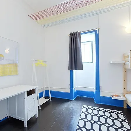 Konukevi Ponto De Abrigo